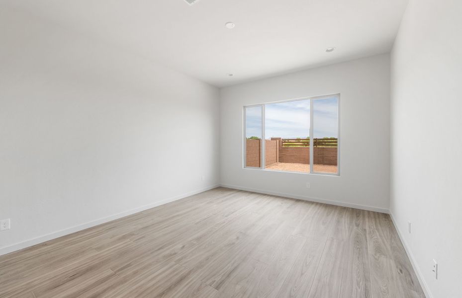 Spacious, unfurnished interior of a new home in Legado West, Queen Creek (Image 20). Spacious, unfurnished interior of a new home in Legado West, Queen Creek (Image 20).