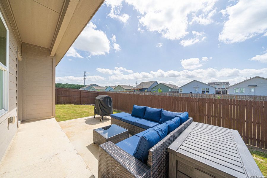 Exterior details and patio area of a home in Hidden Trails, Bulverde (Image 24).