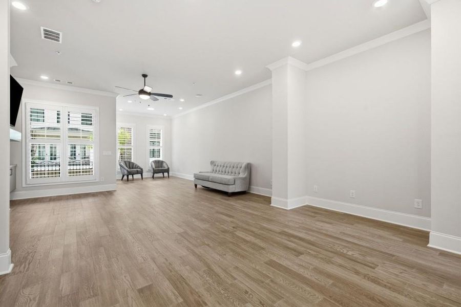 Spacious, unfurnished interior of a new home in , Alpharetta (Image 41).