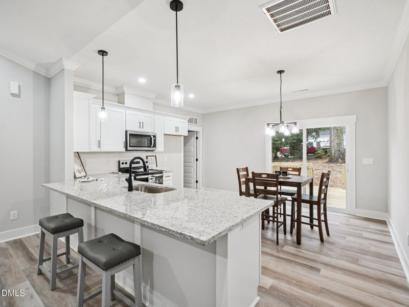 9-web-or-mls-Springdale Dr-S3012-009