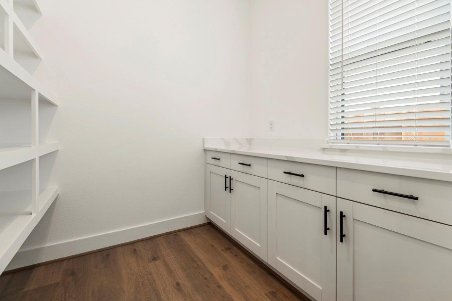 Furnished interior view inside a new home in Hallimore Ranch, Rosenberg (Image 5).