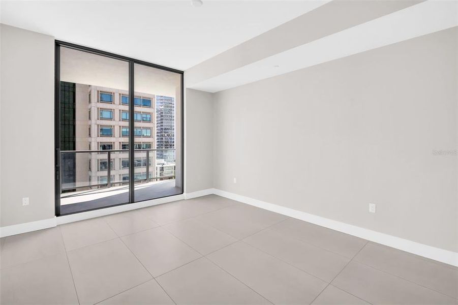 Spacious, unfurnished interior of a new home in , St. Petersburg (Image 52).