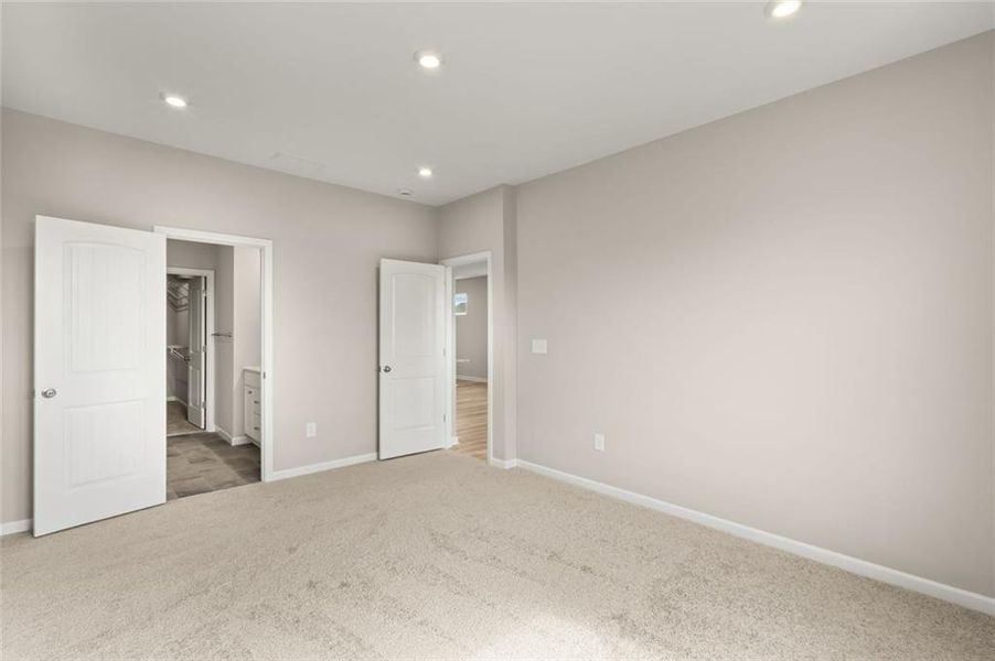 Spacious, unfurnished interior of a new home in Villas at Gold Creek, Dawsonville (Image 15).