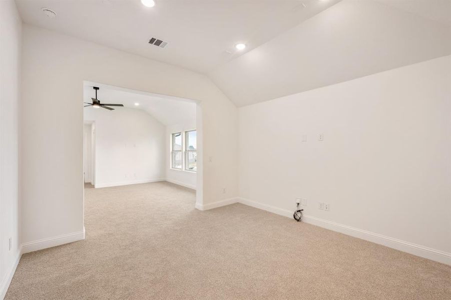 Spacious, unfurnished interior of a new home in Painted Tree Woodland District 50, McKinney (Image 31). Spacious, unfurnished interior of a new home in Painted Tree Woodland District 50, McKinney (Image 31).