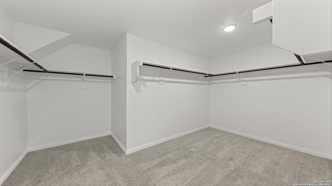 Spacious, unfurnished interior of a new home in Saddle Creek Ranch, Cibolo (Image 20).
