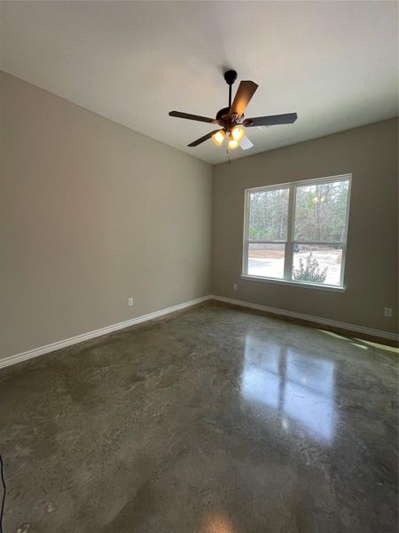 Spacious, unfurnished interior of a new home in , Huntsville (Image 24).