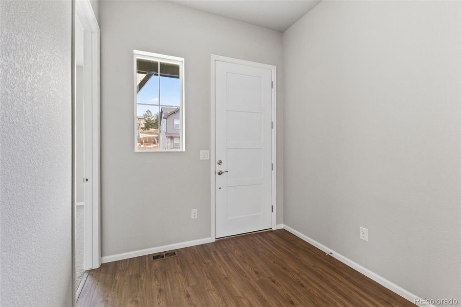 Spacious, unfurnished interior of a new home in , Golden (Image 21).