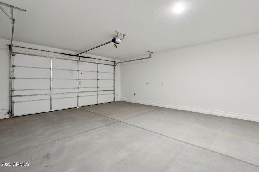 38-web-or-mls-W Cheryl Dr-1405-038