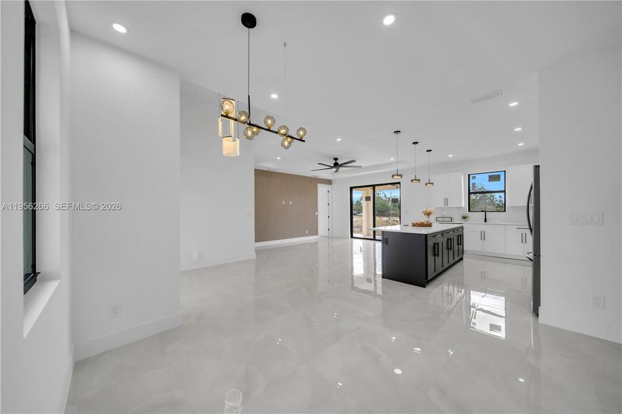 Spacious, unfurnished interior of a new home in , Lehigh Acres (Image 33).