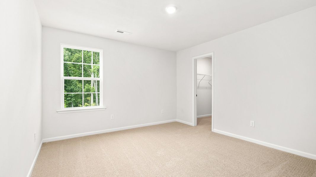 Spacious, unfurnished interior of a new home in Greystone North, Stoneville (Image 19).