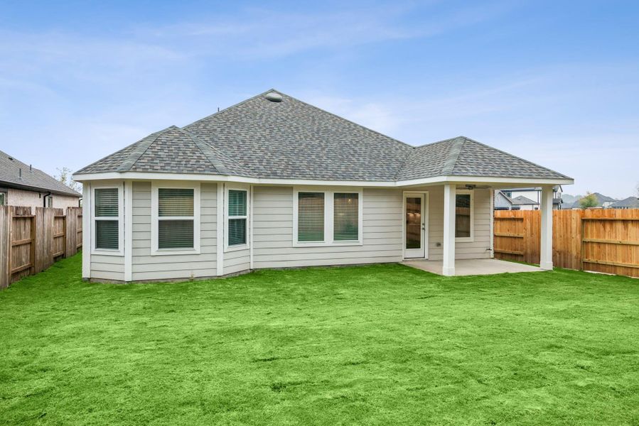 Exterior details and patio area of a home in Sorella, Tomball (Image 27).