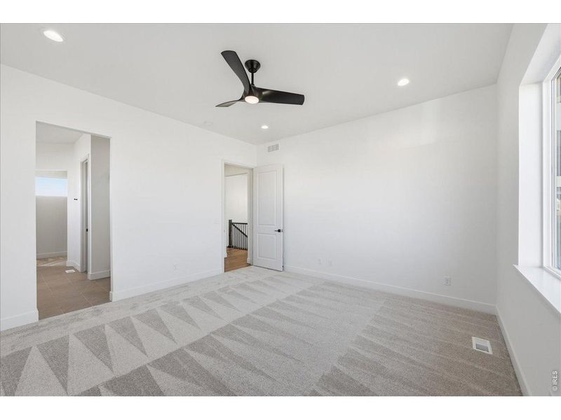 Spacious, unfurnished interior of a new home in , Windsor (Image 18).