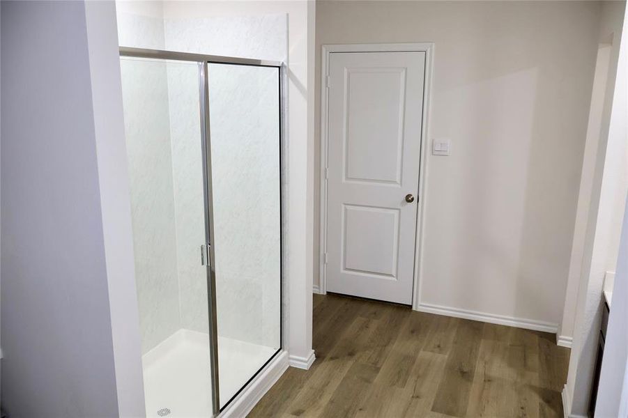 Spacious, unfurnished interior of a new home in , Royse City (Image 12).