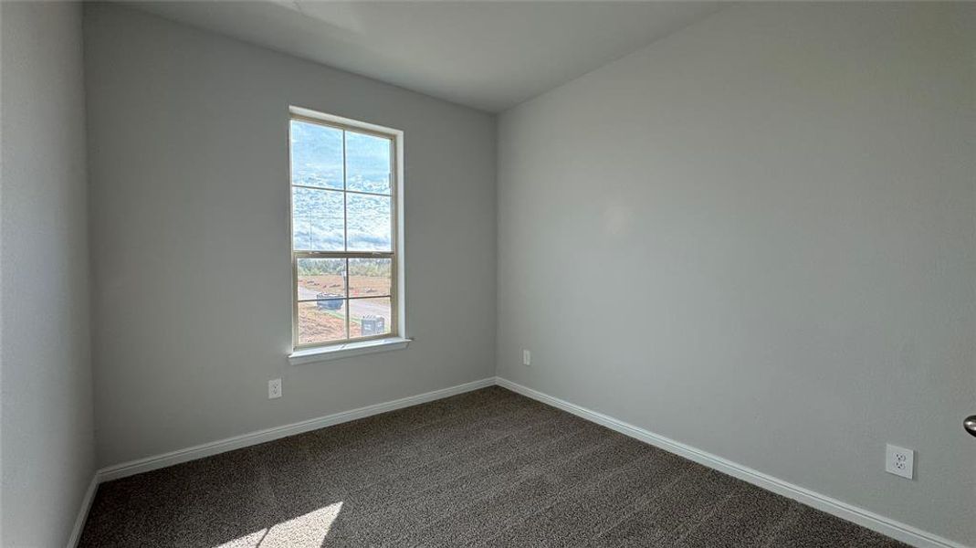 Spacious, unfurnished interior of a new home in The Canyons, Keene (Image 17).