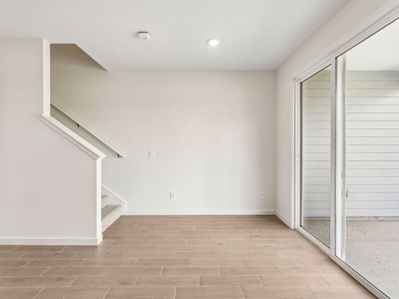 Spacious, unfurnished interior of a new home in Parkside at Shearwater, St. Augustine (Image 8).