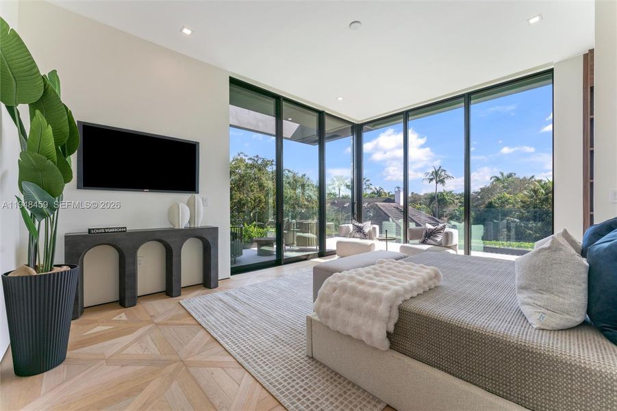 Furnished interior view inside a new home in , Pinecrest (Image 12).