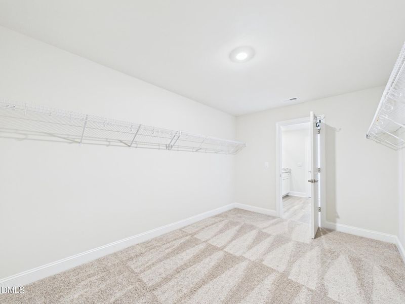 CAM01608G0-PR0122-STILL038