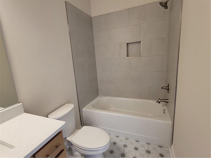 Furnished interior view inside a new home in , Jefferson (Image 8).