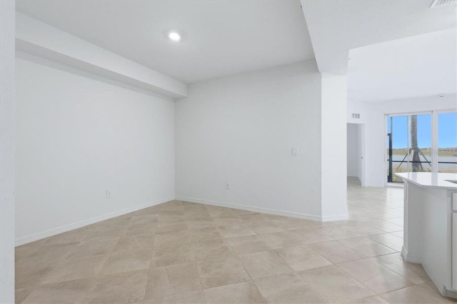 Spacious, unfurnished interior of a new home in , Bradenton (Image 32).