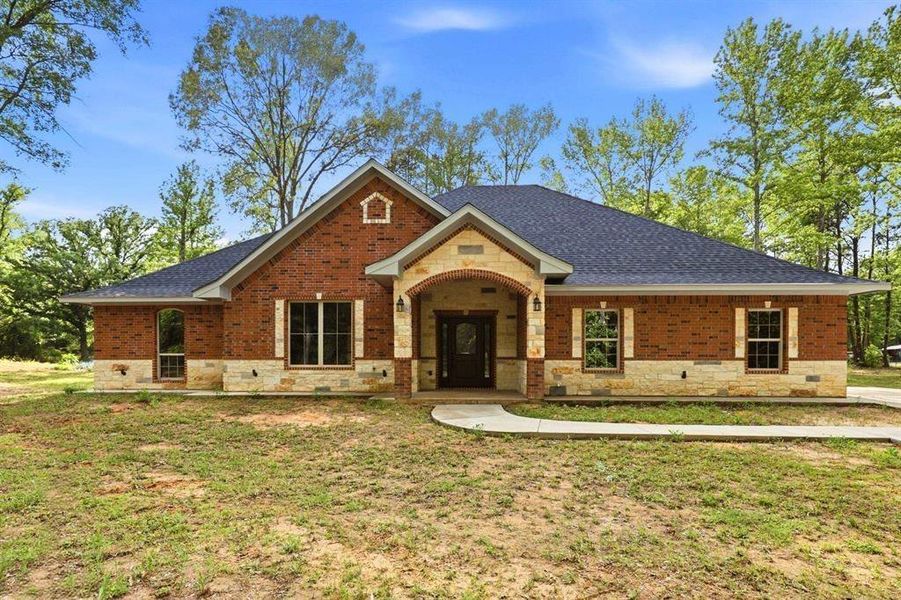 Image 36 of a home in .