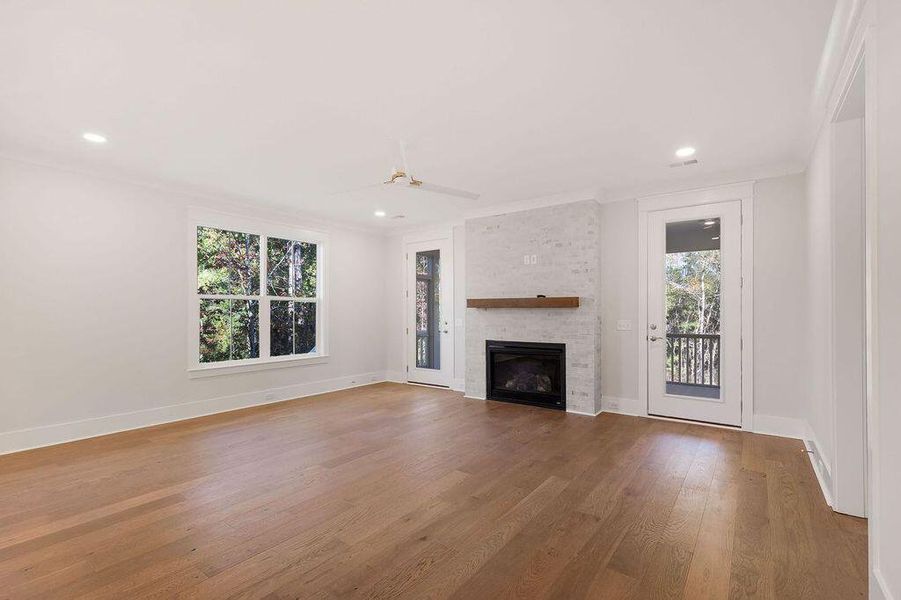 Spacious, unfurnished interior of a new home in Kings River Preserve, Hollywood (Image 38).