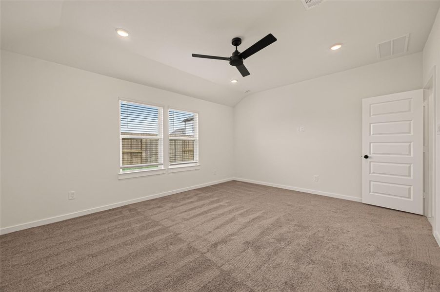 Spacious, unfurnished interior of a new home in Foxtail Palms, Manvel (Image 46). Spacious, unfurnished interior of a new home in Foxtail Palms, Manvel (Image 46).