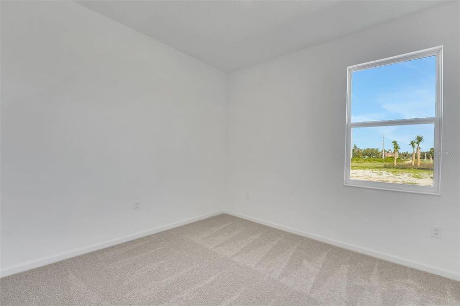 Spacious, unfurnished interior of a new home in Willowbrook North, Winter Haven (Image 24).
