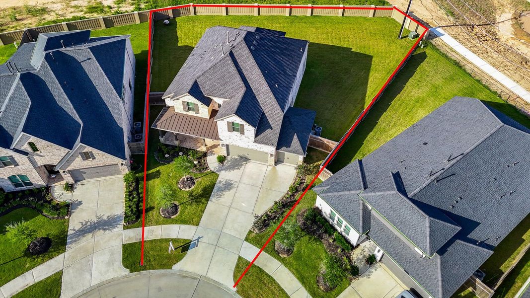 Image 30 of a home in Cross Creek West. Image 30 of a home in Cross Creek West.