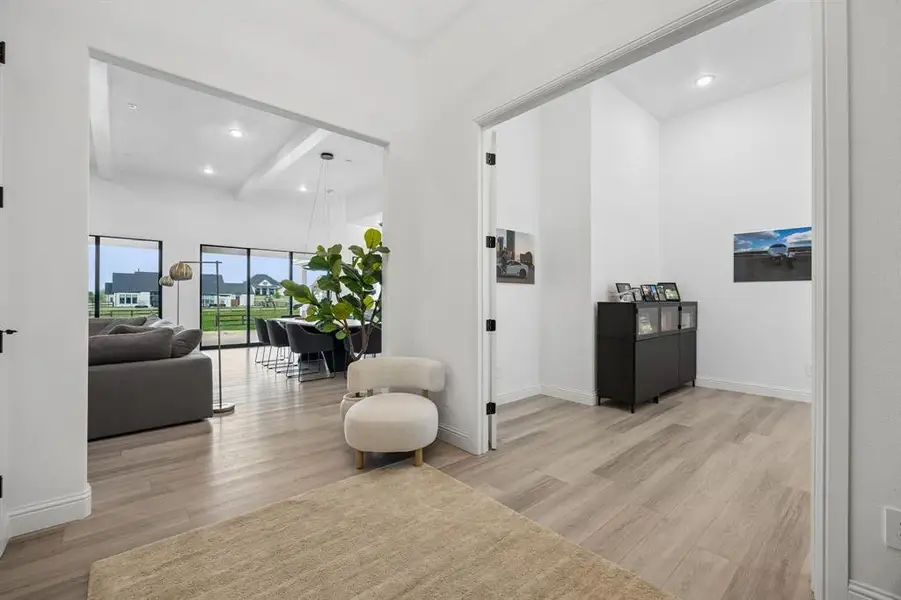 Furnished interior view inside a new home in , Northlake (Image 27).