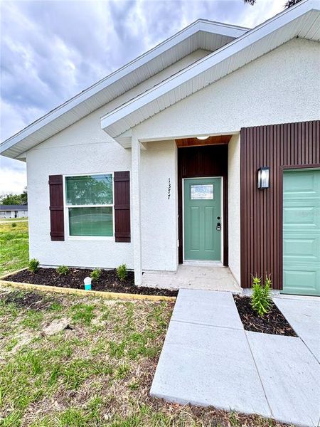 Exterior details and patio area of a home in , Ocala (Image 26).
