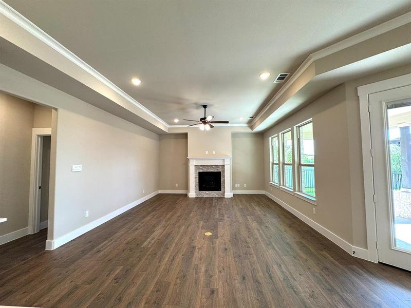 Spacious, unfurnished interior of a new home in Ladera Tavolo Park, Fort Worth (Image 14). Spacious, unfurnished interior of a new home in Ladera Tavolo Park, Fort Worth (Image 14).