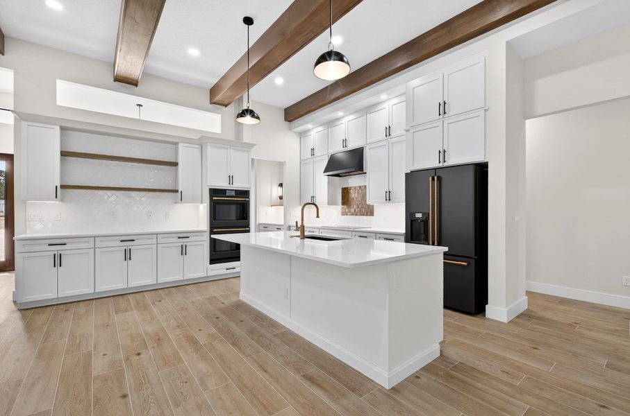 CM MEDIA-56 CM MEDIA-56