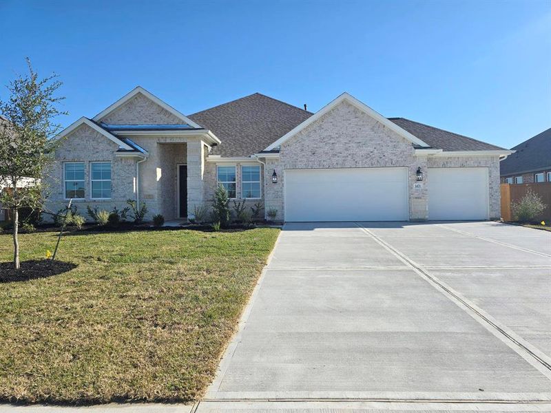 Stunning Amadora II design by K. Hovnanian Homes in elevation RA built in River Ranch Estates.