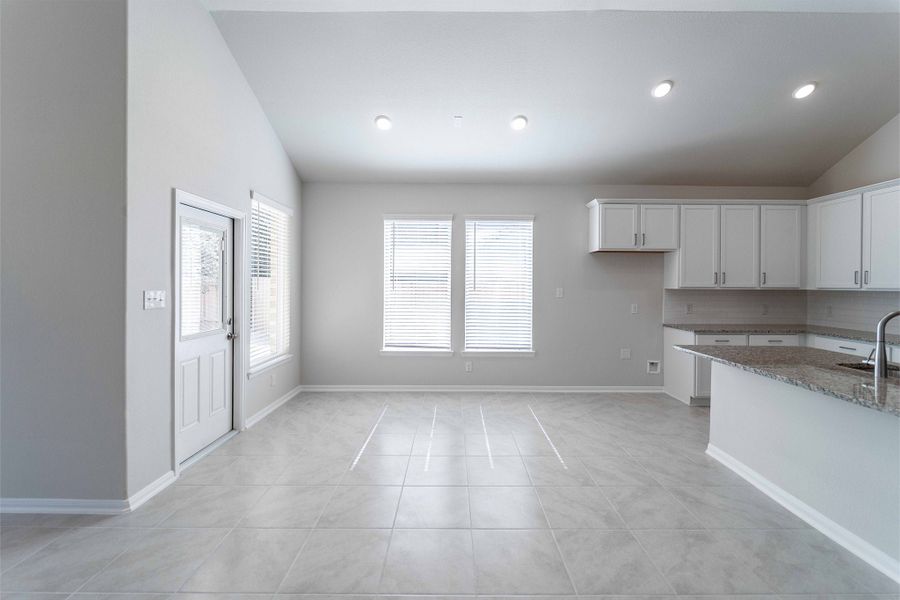 Spacious, unfurnished interior of a new home in Martha's Vineyard, Alvin (Image 20).