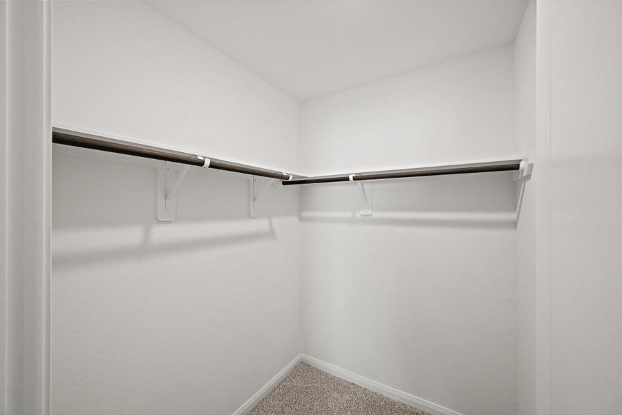 Spacious, unfurnished interior of a new home in , Conroe (Image 7).