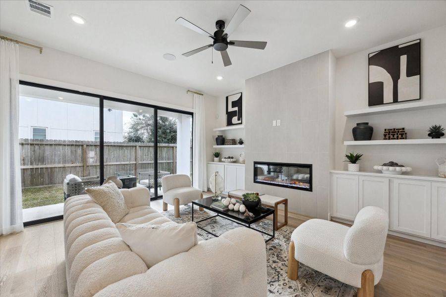 Furnished interior view inside a new home in Caywood Place, Houston (Image 8). Furnished interior view inside a new home in Caywood Place, Houston (Image 8).