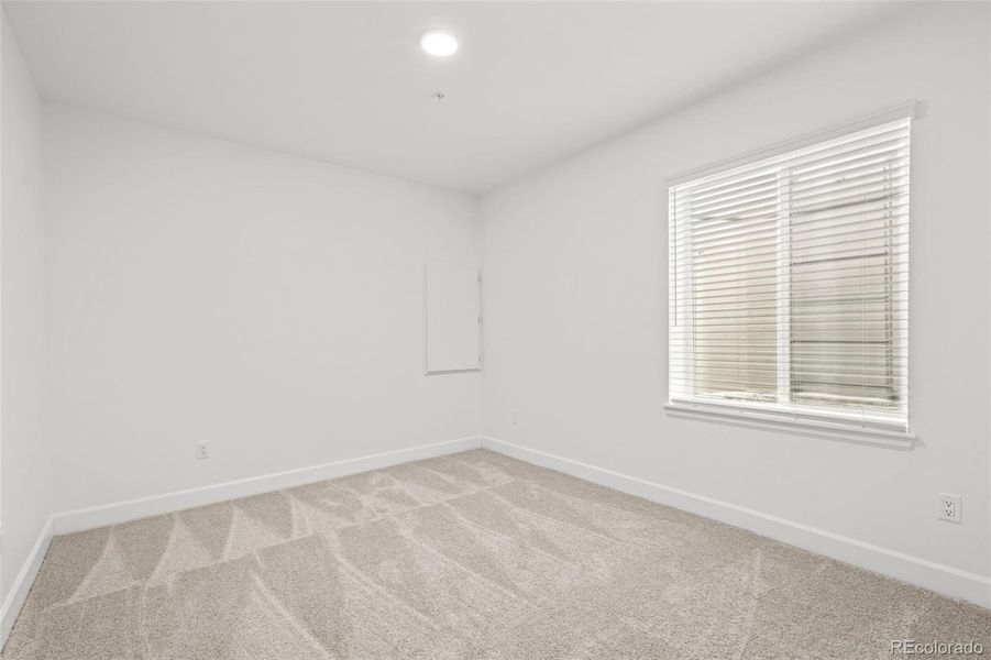 Spacious, unfurnished interior of a new home in Deer Creek, Littleton (Image 22).