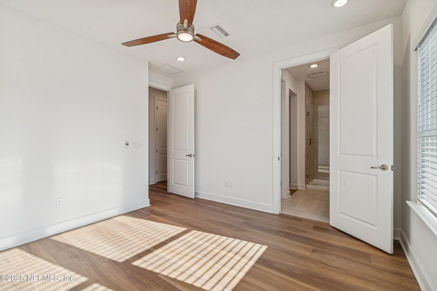 Spacious, unfurnished interior of a new home in Seven Pines 24' Rear Entry Townhomes, Jacksonville (Image 23).