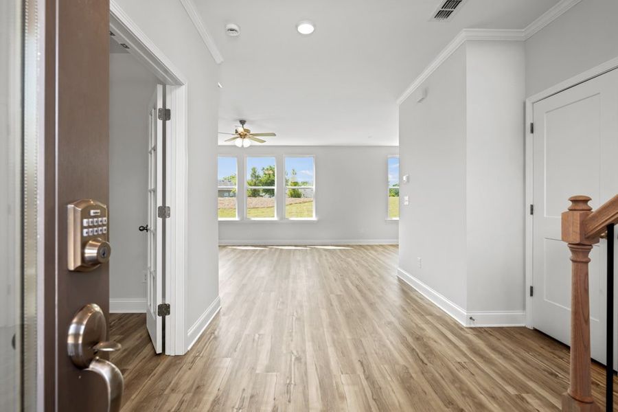 Representative unfurnished interior of a home built from the Atkinson by UnionMain Homes in Austin Springs, Bethlehem (Image 14).
