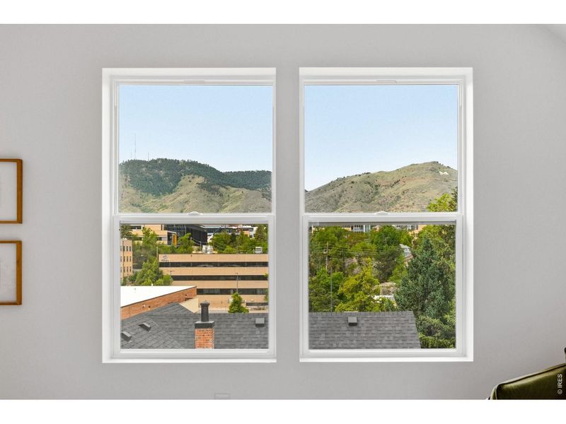Spacious, unfurnished interior of a new home in , Golden (Image 21).