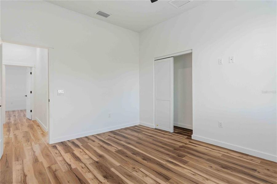 Spacious, unfurnished interior of a new home in , Punta Gorda (Image 55).