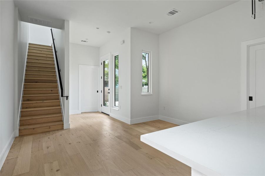 Spacious, unfurnished interior of a new home in , Austin (Image 16).