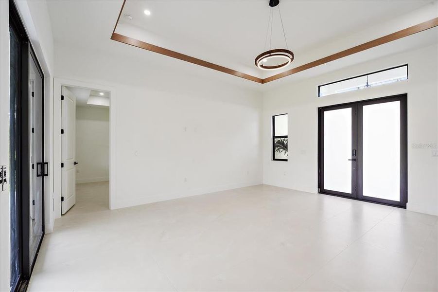 Spacious, unfurnished interior of a new home in , Port Charlotte (Image 22).