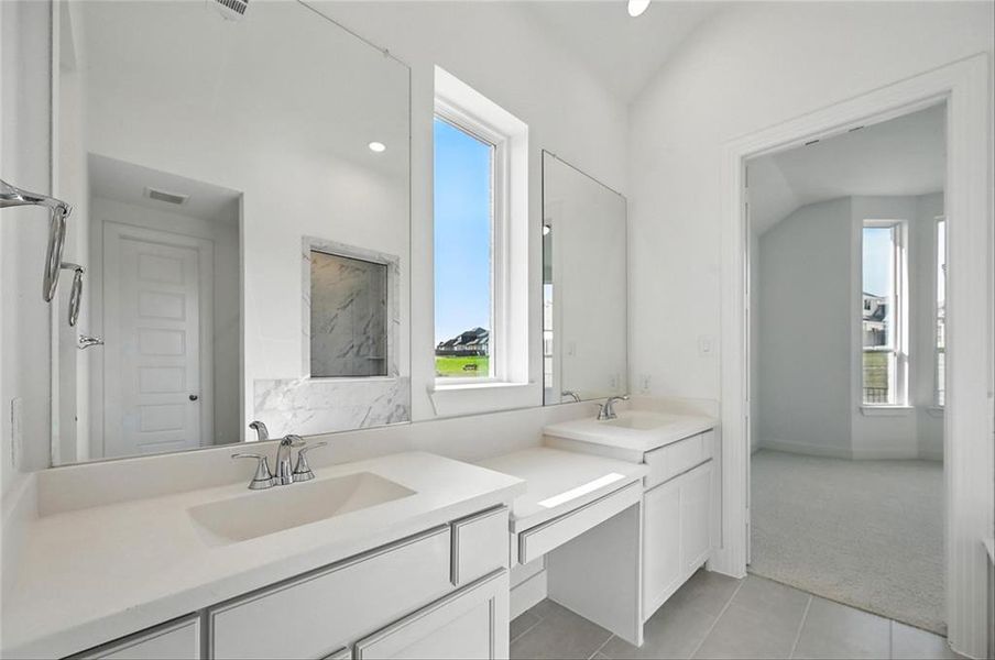 2131CharmingForgeRoadCANTA013 2131CharmingForgeRoadCANTA013