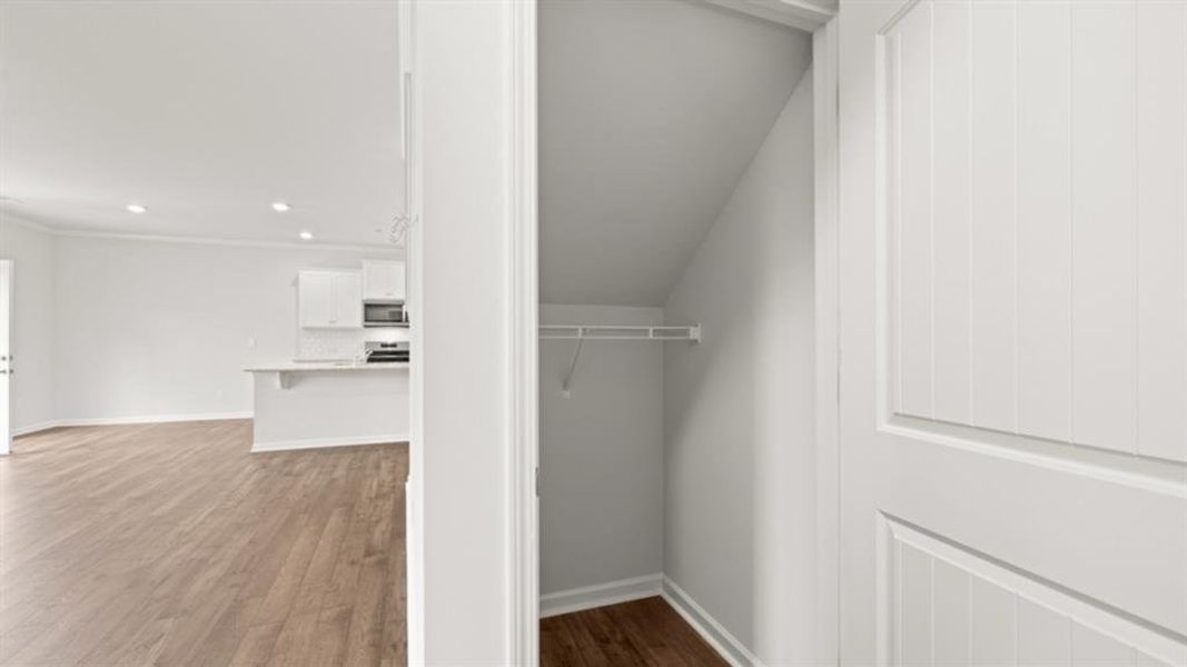 Spacious, unfurnished interior of a new home in Sheffield Highlands, Dallas (Image 28).