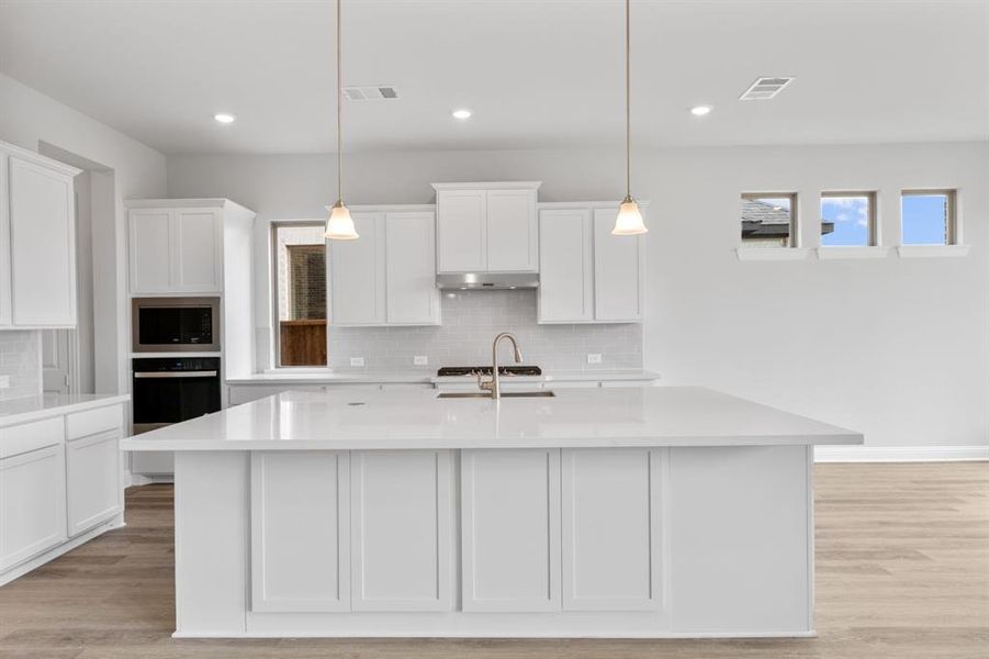 DAL_Sandbrock Ranch_Claude_4237 Clydesdale Drive (8)