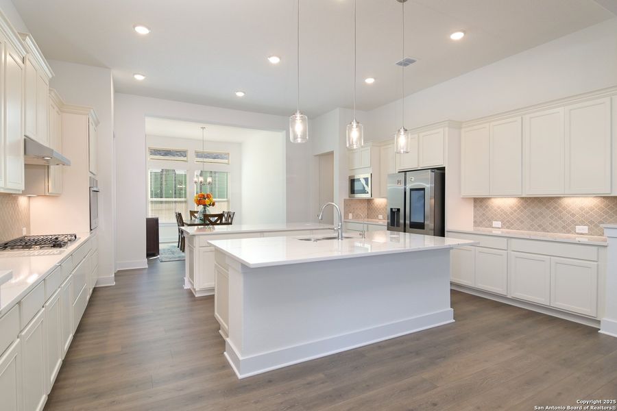 Furnished interior view inside a new home in Mesa Western, Cibolo (Image 17).