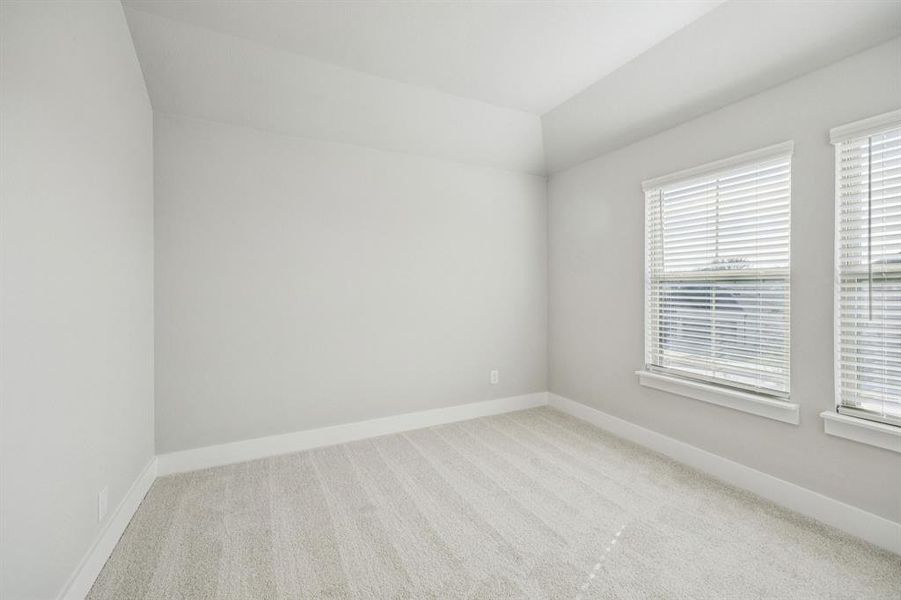 Spacious, unfurnished interior of a new home in Dove Hollow, Waxahachie (Image 25). Spacious, unfurnished interior of a new home in Dove Hollow, Waxahachie (Image 25).