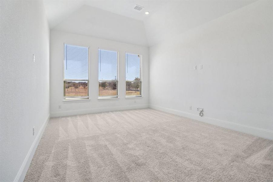 Spacious, unfurnished interior of a new home in Gean Estates, Keller (Image 23).