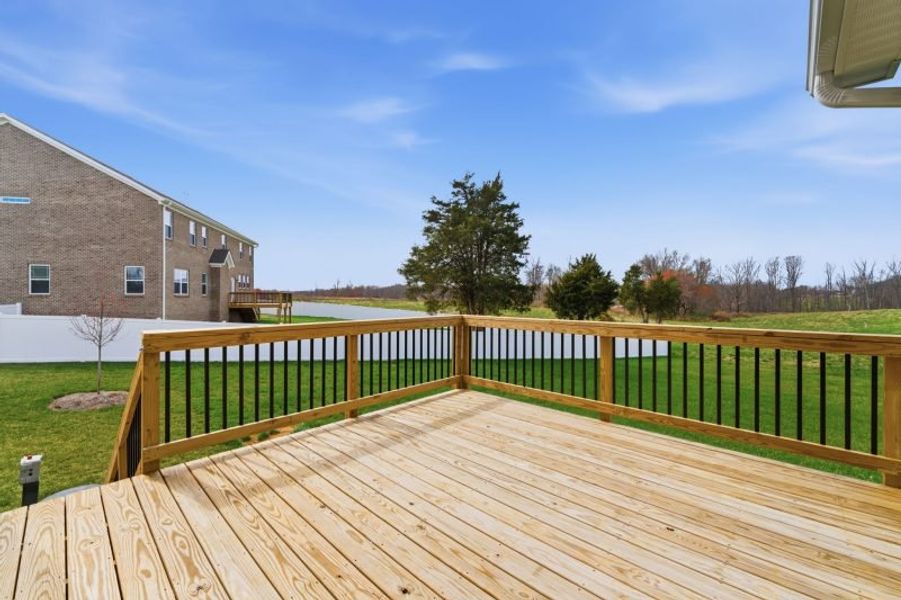 Representative exterior details of a home built from the Fairfield Lux by Keystone Homes NC in Weybridge, Burlington (Image 4).